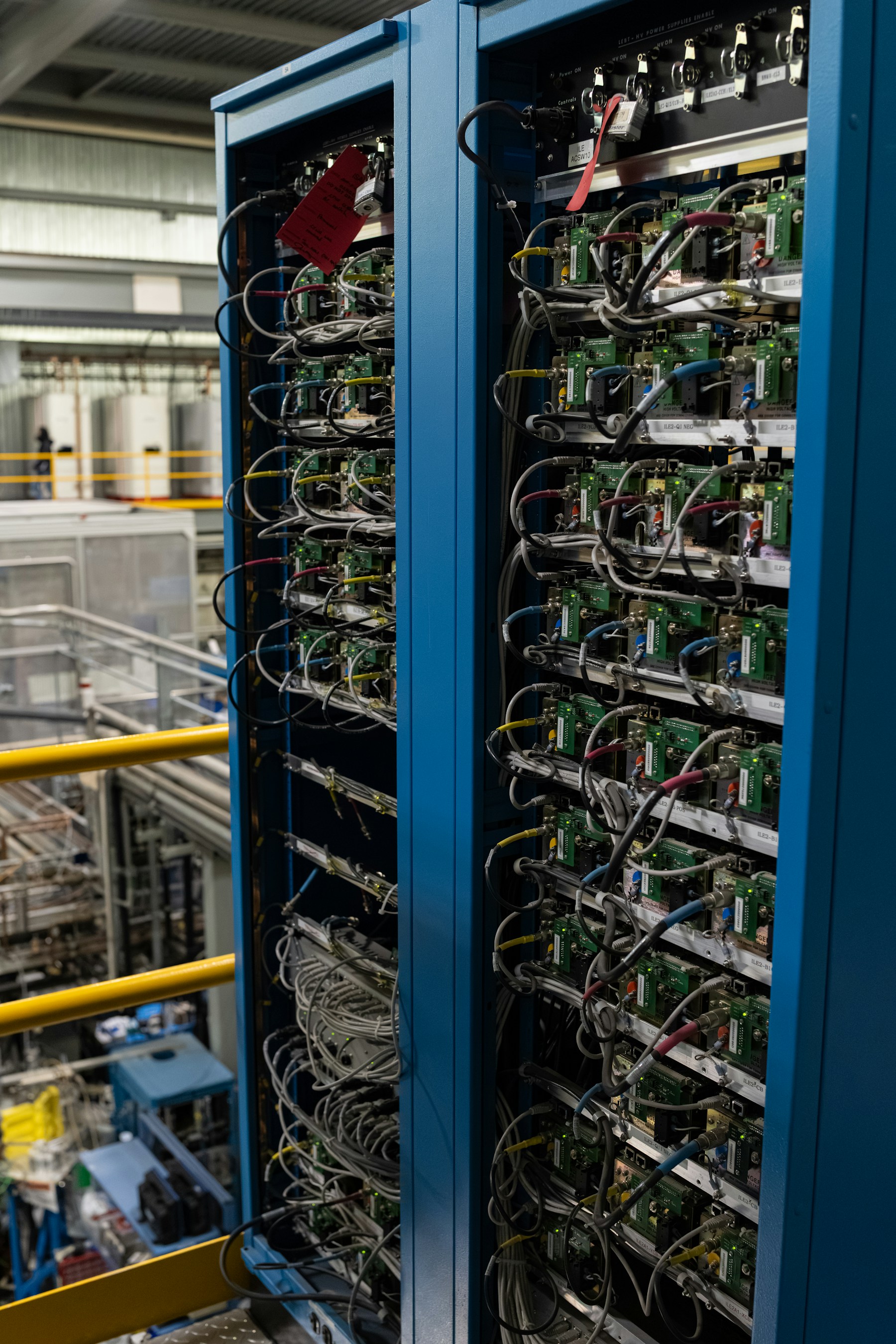 High-performance server and control equipment in a technical facility